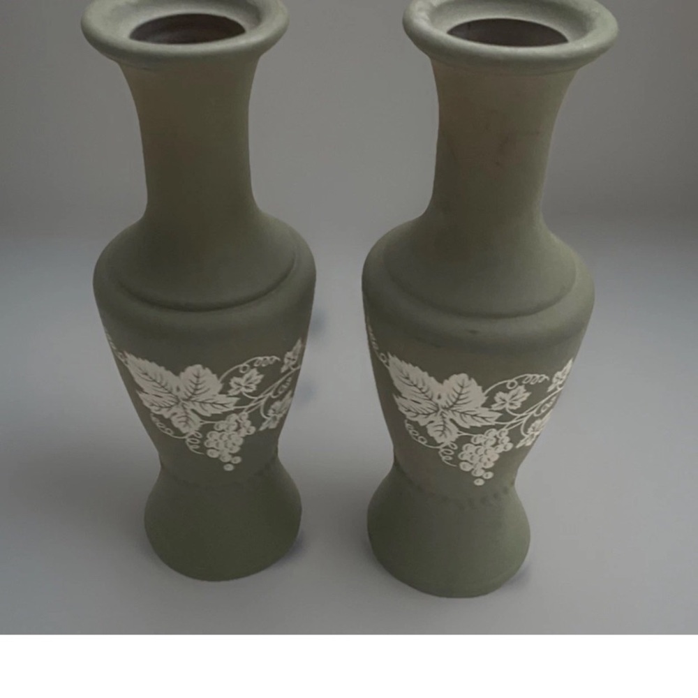 Vintage Bud Vase Set Of 2‎ Sage Green Floral Leaves Grapes Print